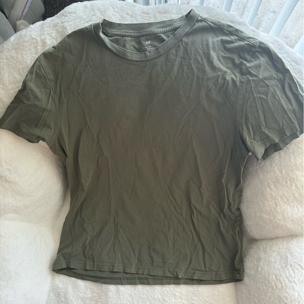 H&M Men's Olive Green Short Sleeve Tshirt